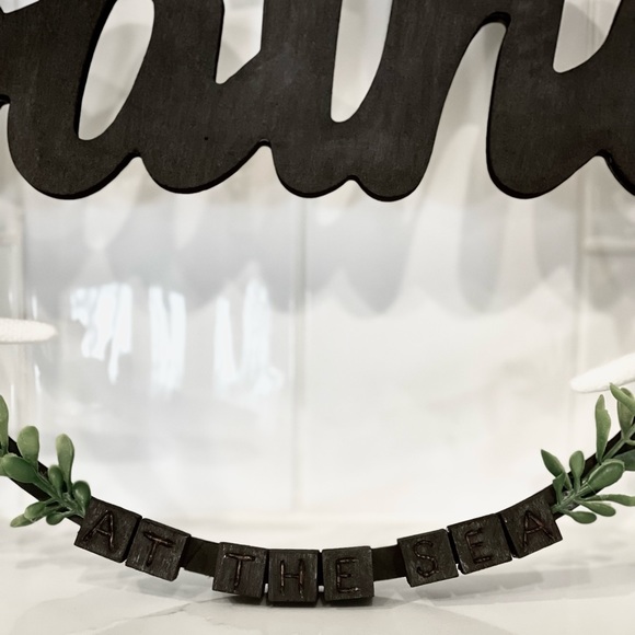 Gather at the Sea Wall Decor - Picture 4 of 4